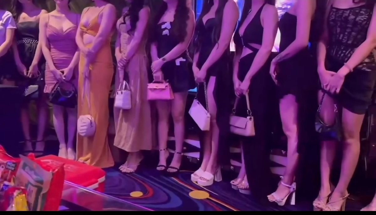 胡志明礼服KTV现场阵容
