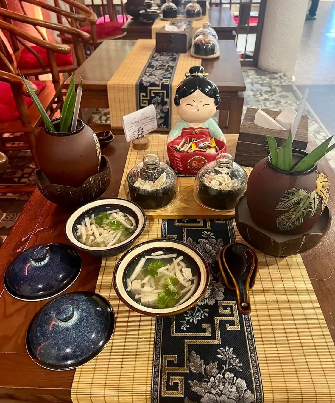 胡志明按摩店点心与休息区